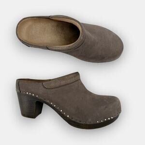 Dansko 37‎ taupe suede mule clogs